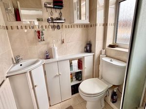 En-Suite- click for photo gallery